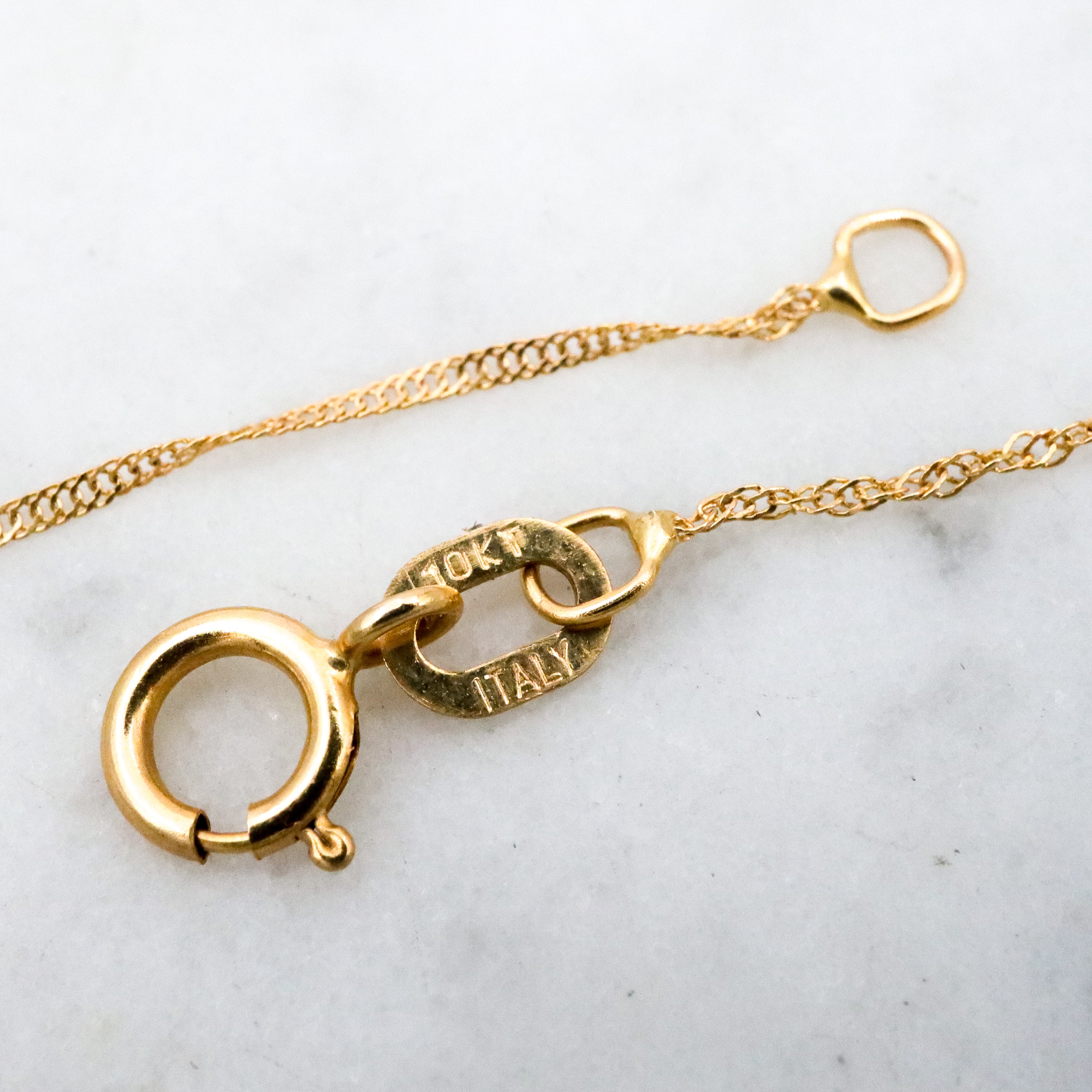 Delicate vintage Italian 10k gold singapore link chain 18"